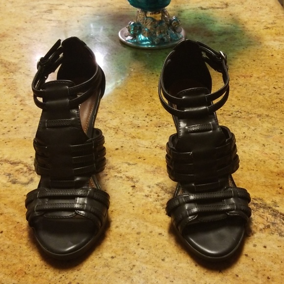 Shoes - Picture 2 of 3